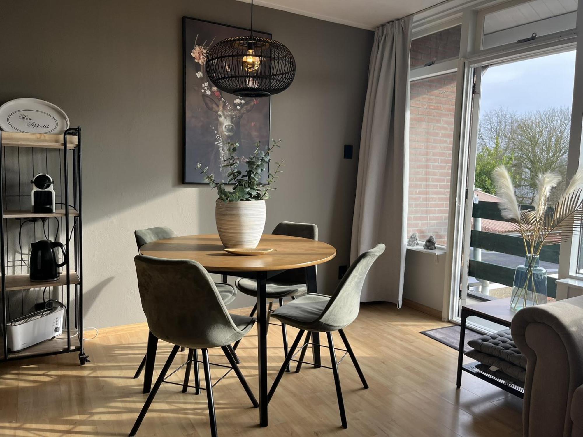 Zeebries, Dichtbij Dishoek Koudekerke